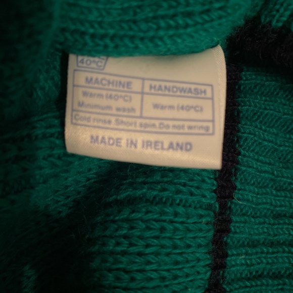 Celtic Country bright green and white vintage Irish sweater - Picture 3 of 3